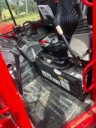 MINI EXCAVADORA YANMAR VIO50