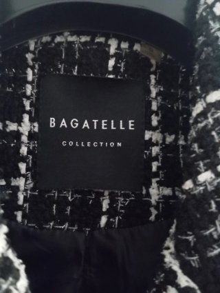 Abrigo cuadros BAGATELLE negro y blanco