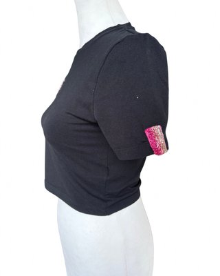T-shirt crop nera con cuore Gio Cellini