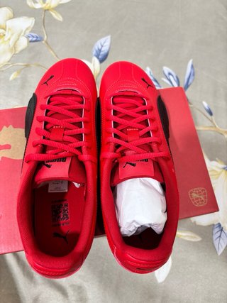 Zapatos Puma Rojos y Negros