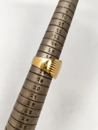 Anillo Oro 18kt Frontal ancho lineas talladas