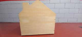 Baúl infantil casa madera y blanco