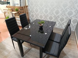 Mesa Cristal Templado + 4 Sillas Polipiel