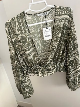 Blusa Zara Verde Oliva Talla L