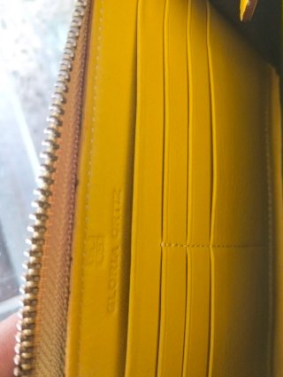 Cartera Gloria Ortiz Cocodrilo Dorada