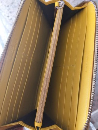 Cartera Gloria Ortiz Cocodrilo Dorada