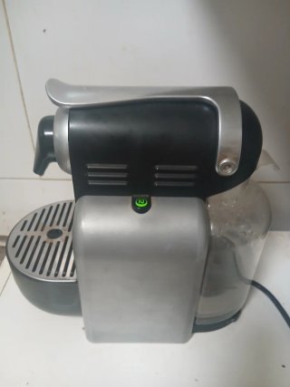 Cafetera Nespresso DeLonghi