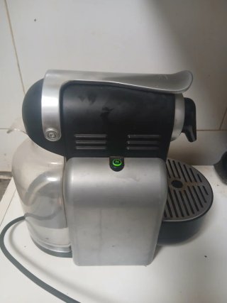 Cafetera Nespresso DeLonghi