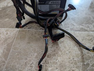 Fuente Alimentación Corsair VS650 650W 80 PLUS