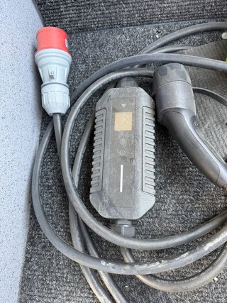 Cargador coche eléctrico