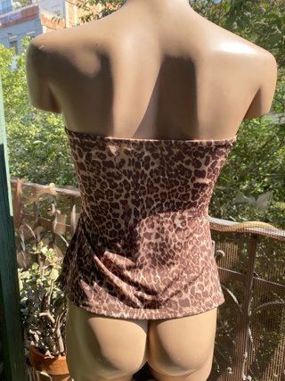 Top sin tirantes estampado animal