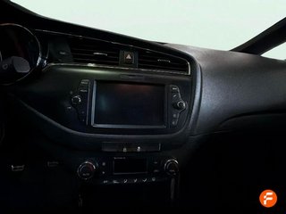 Kia Ceed 1.6 CRDi 100kW (136CV) Drive