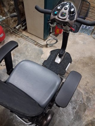 Silla de ruedas eléctrica nueva