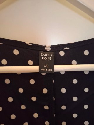 Blusa lunares negra y blanca talla 4XL
