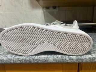 Zapatillas Adidas usadas 4 veces.