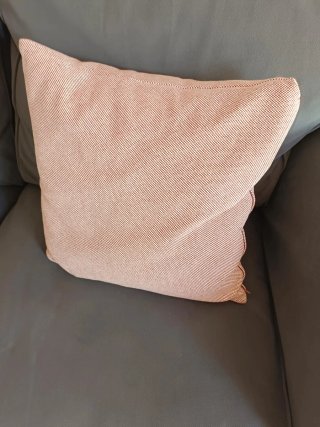 Cojines de sofá beige y gris