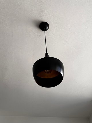 Lámpara colgante negra y transparente
