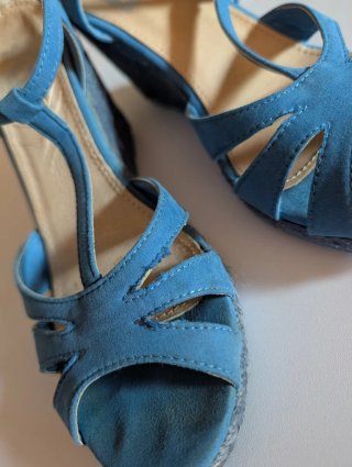 Sandalias de cuña azules
