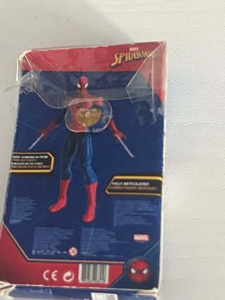 Figuras Marvel Capitán América y Spiderman
