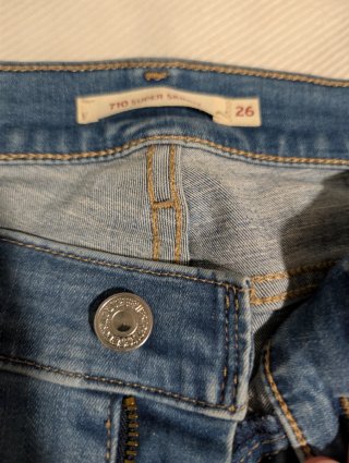 Pantalón levis