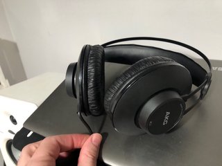 Auriculares AKG K52 Negros