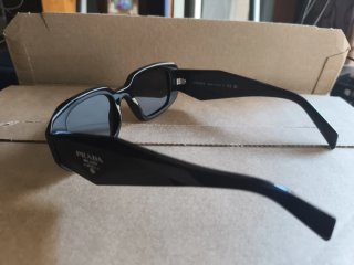 Gafas de sol PRADA MILANO negras