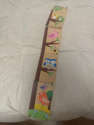 Medidor de pared infantil de madera