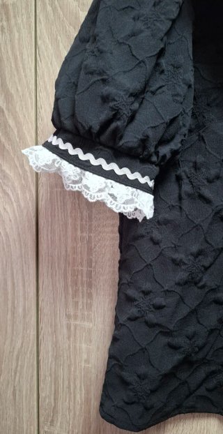 Blusa negra Shein cuello bebé encaje NUEVA M
