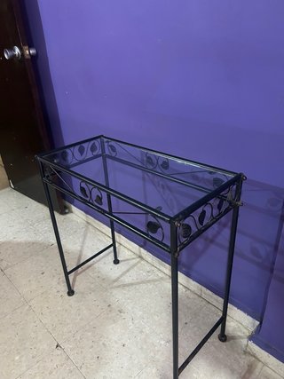 Mesa de cristal y metal negra