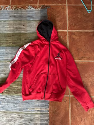 Sudadera Jordan con cremallera roja