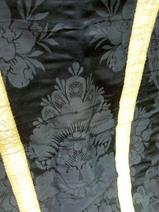 Cápsula litúrgica antigua