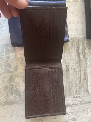 Cartera de piel marron marca Bounty