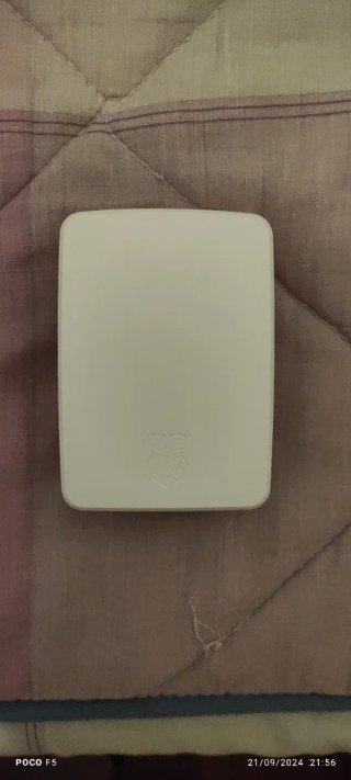 Carcasa Oficial Raspberry Pi 5 Roja y Blanca