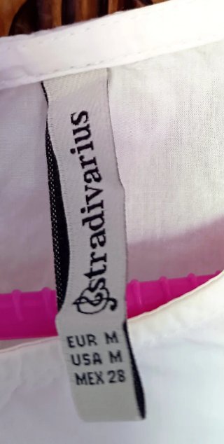Blusa blanca con bordados