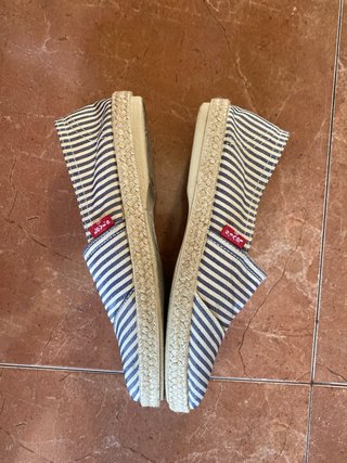 Zapatillas Levi's esparto rayas