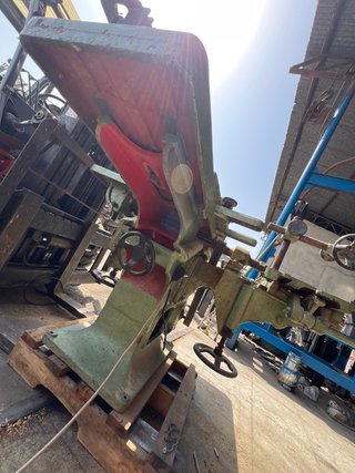 Labradora de madera industrial