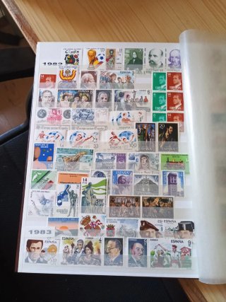 Álbum de sellos España 1976-1997