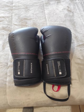 Guantes de boxeo Outshock negros 12Oz