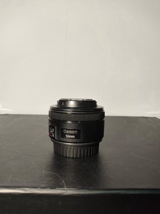 Canon EOS 250D + 3 objetivos + accesorios