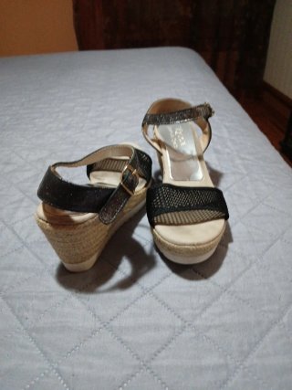 Sandalias cuña esparto negras