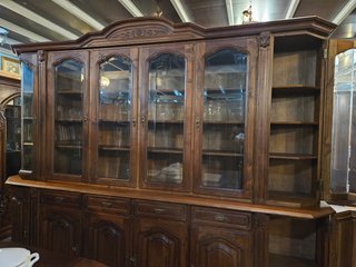 Móvel de sala/escritório em madeira