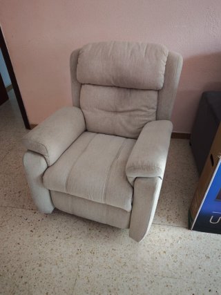 Sillón reclinable eléctrico beige