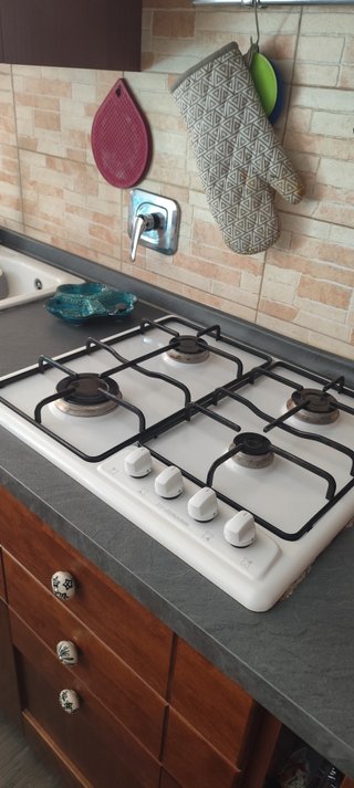 Cucina Arte Povera Legno e Vetro