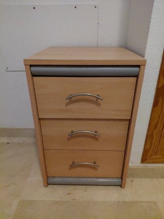 2 Camas Individuales con Colchones Nuevos, etc