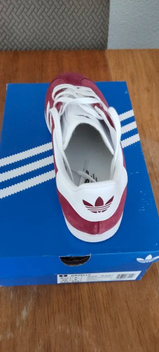 Adidas Gazelle granates Talla 38 Nuevas