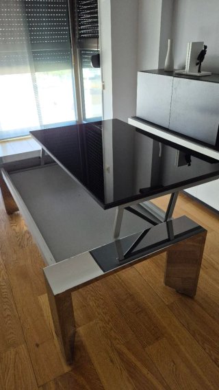 Mesa de centro cristal negro y metal
