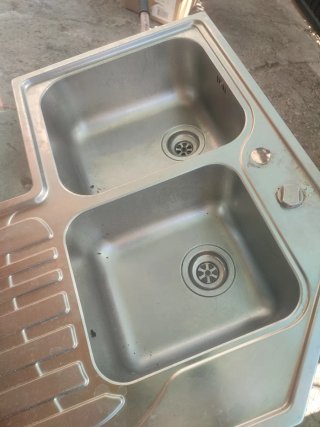 Fregadero de cocina en L de metal inoxidable