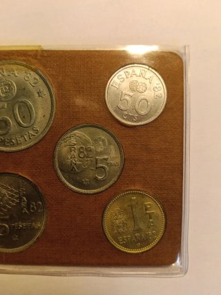 Cartera numismática mundial 82