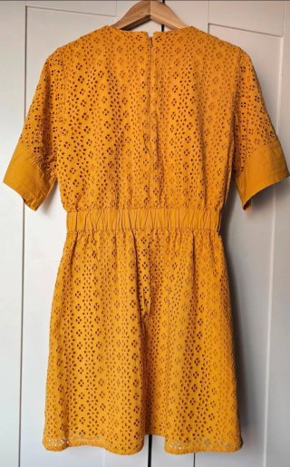 Vestido amarillo Warehouse