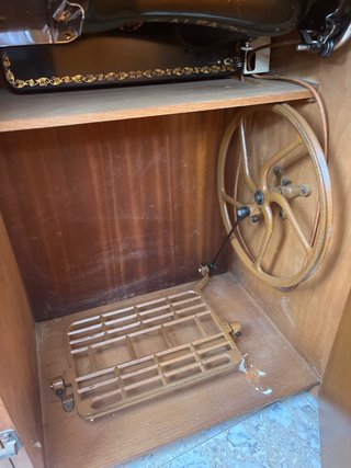 Mueble Singer Máquina de Coser